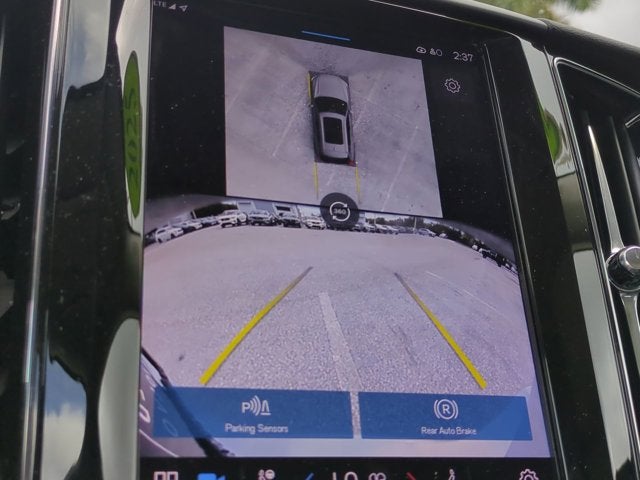 2025 Volvo XC60 Plus