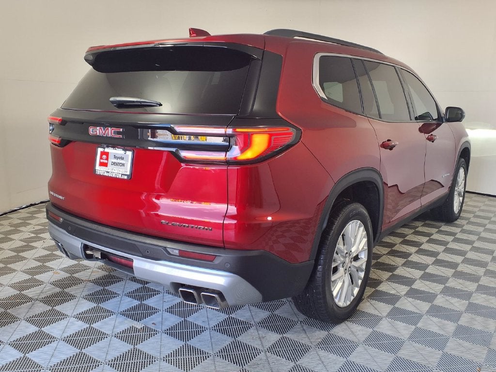 2024 GMC Acadia Elevation