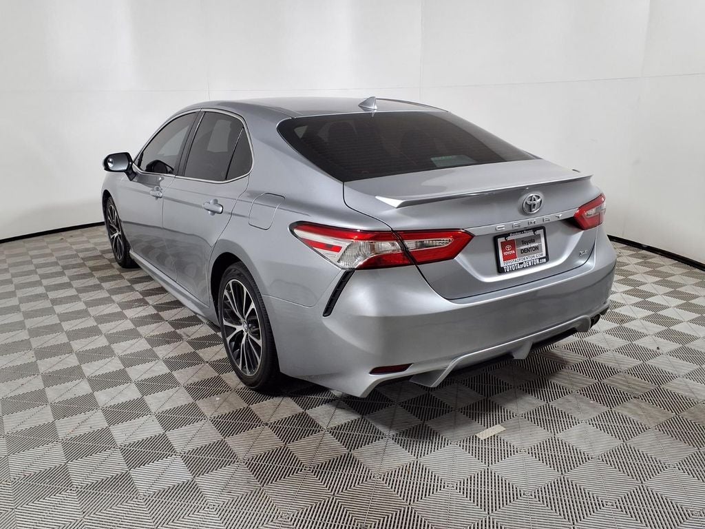 2020 Toyota Camry SE