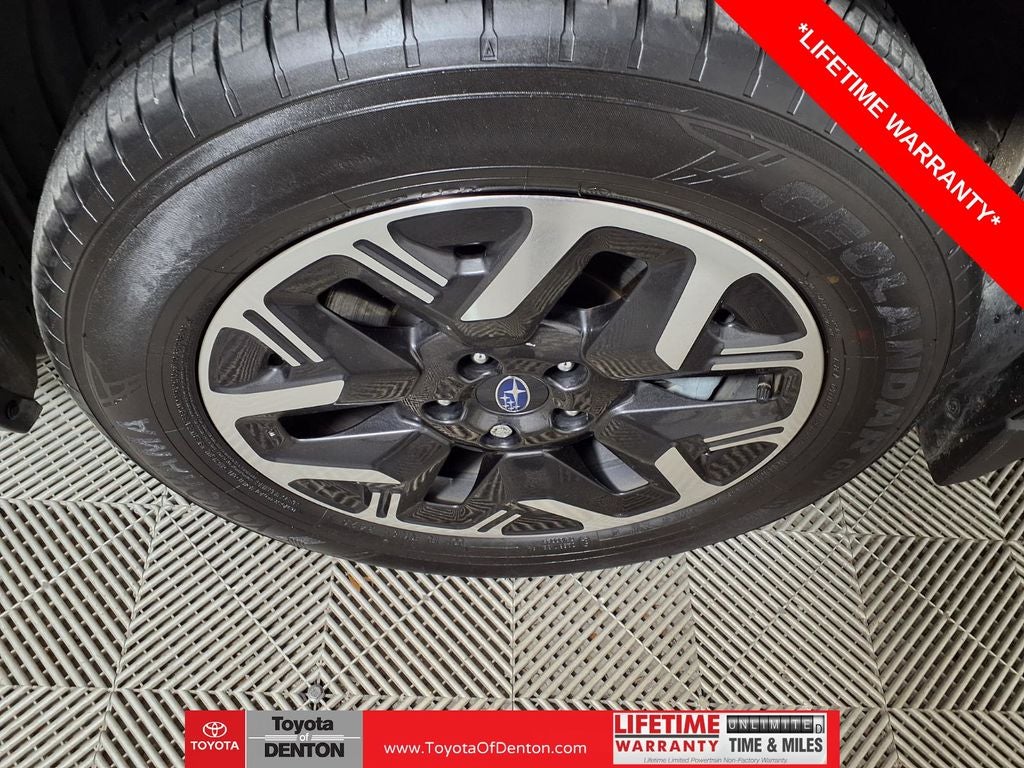 2025 Subaru Forester Base