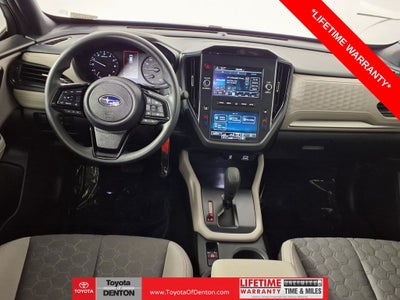 2025 Subaru Forester Base
