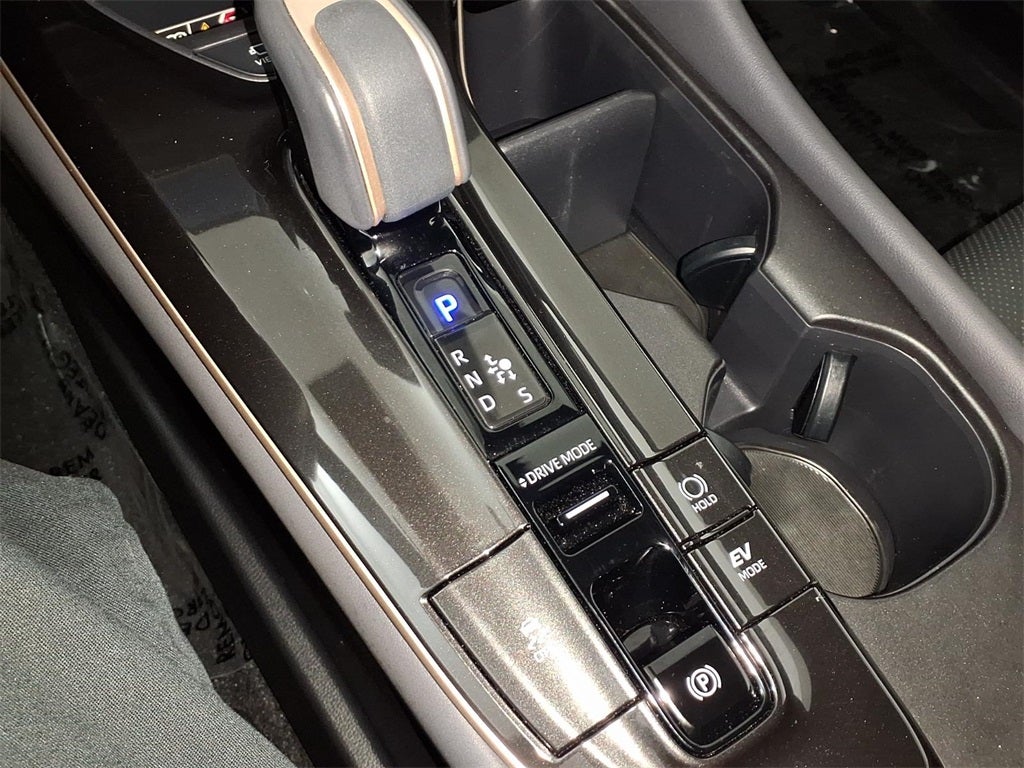 2025 Toyota Crown Signia Limited