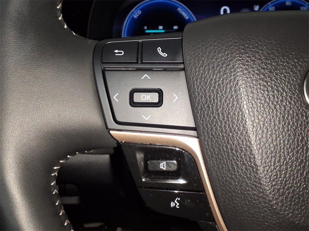 2025 Toyota Crown Signia Limited