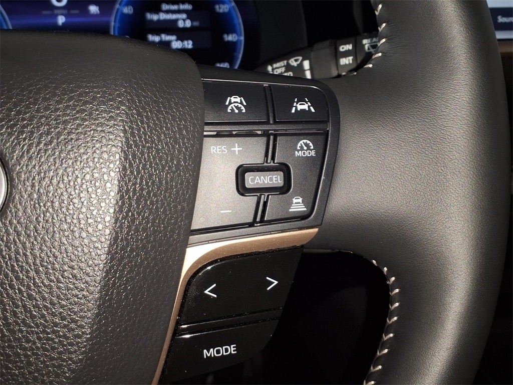 2025 Toyota Crown Signia Limited