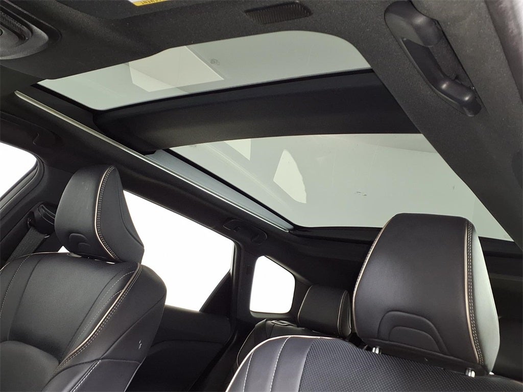 2025 Toyota Crown Signia Limited