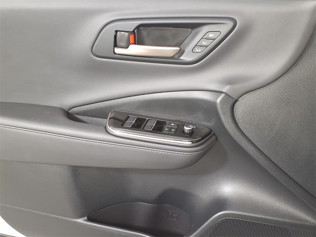 2025 Toyota Crown Signia Limited