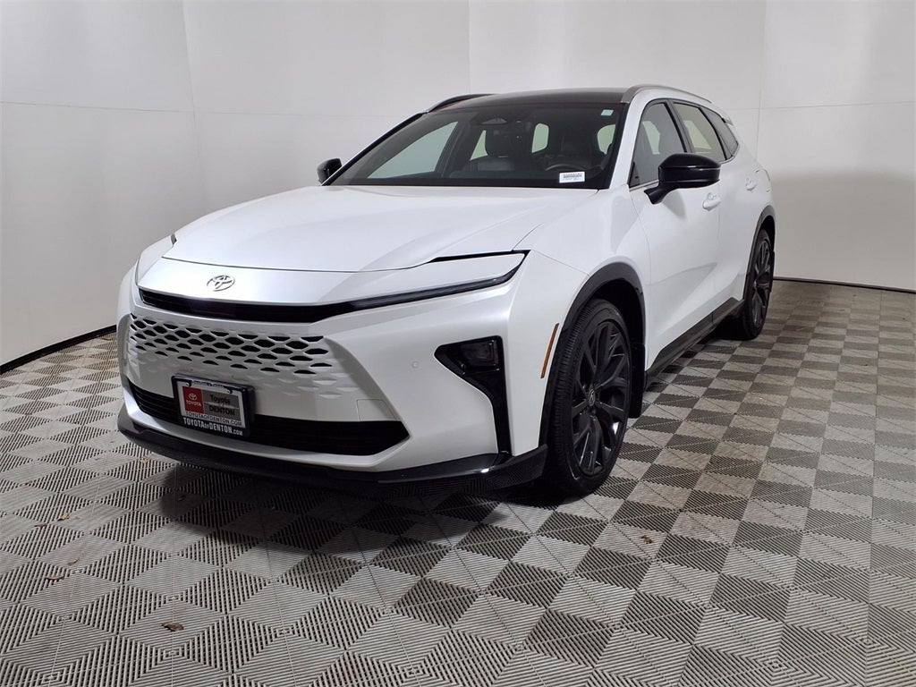 2025 Toyota Crown Signia Limited