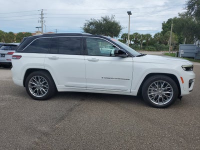 2022 Jeep Grand Cherokee Summit