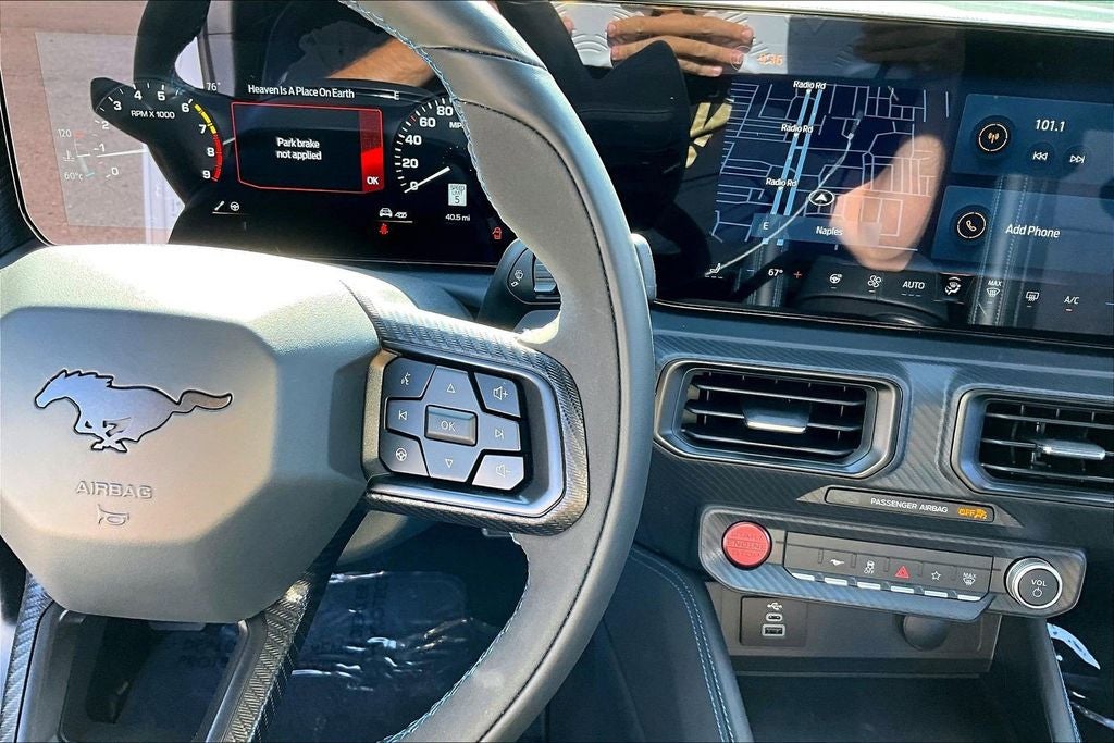 2025 Ford Mustang Dark Horse