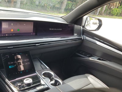 2025 Cadillac Escalade ESV Sport