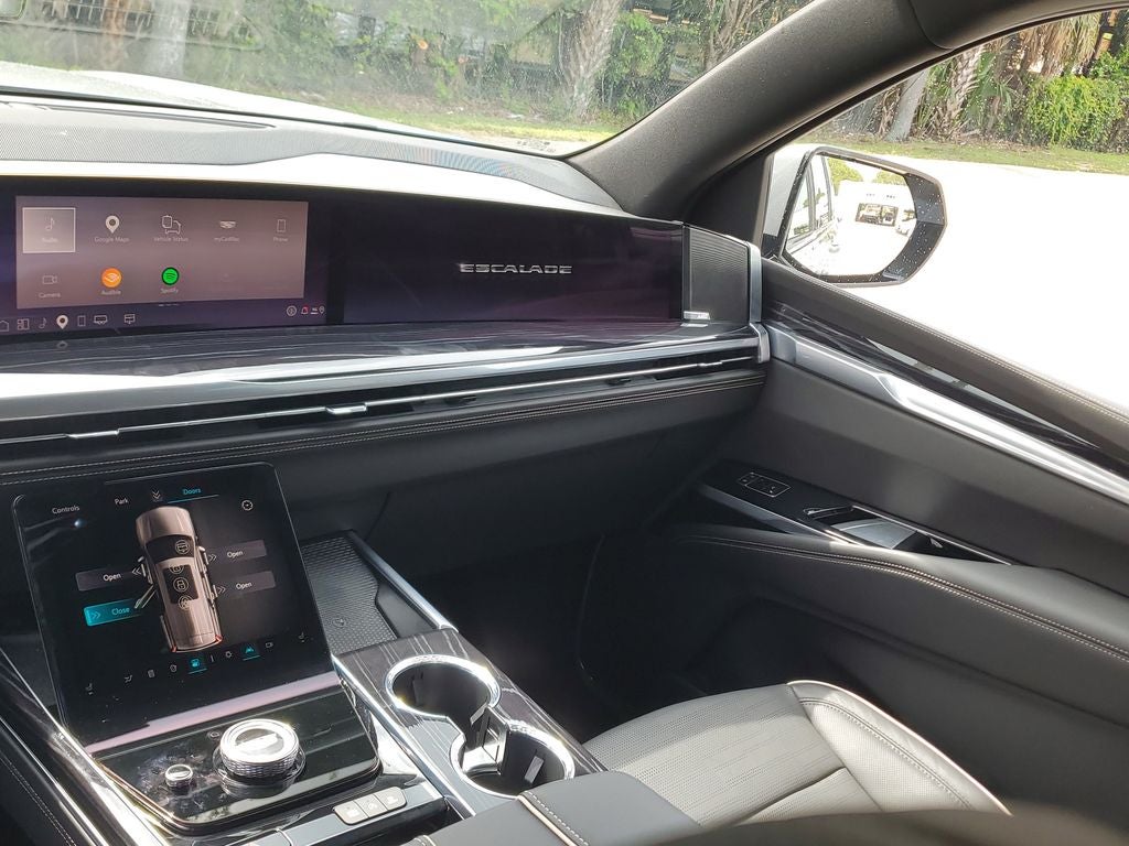 2025 Cadillac Escalade ESV Sport