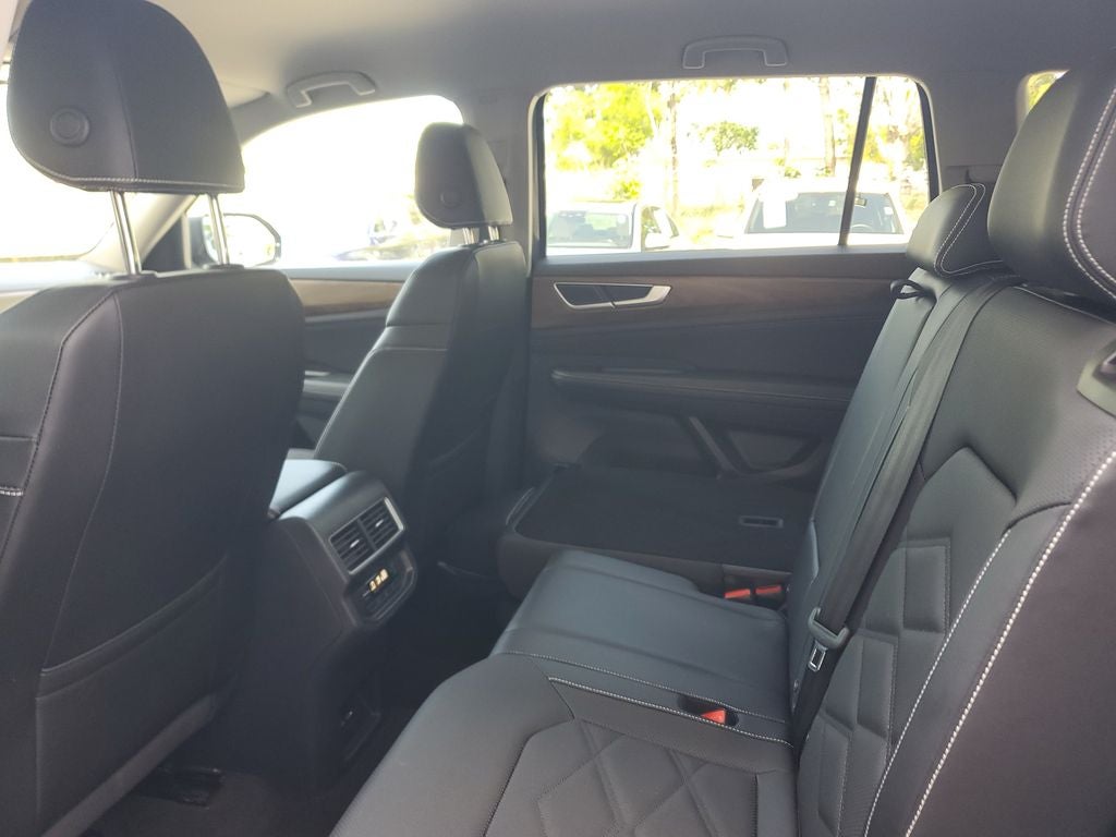 2024 Volkswagen Atlas 2.0T SE