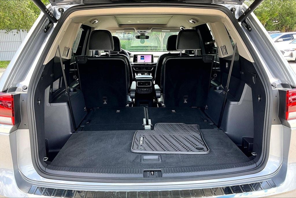 2024 Volkswagen Atlas 2.0T SEL Premium R-Line