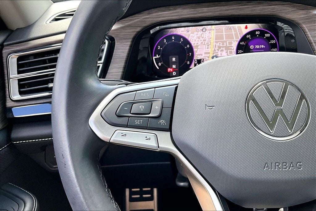 2024 Volkswagen Atlas 2.0T SEL Premium R-Line
