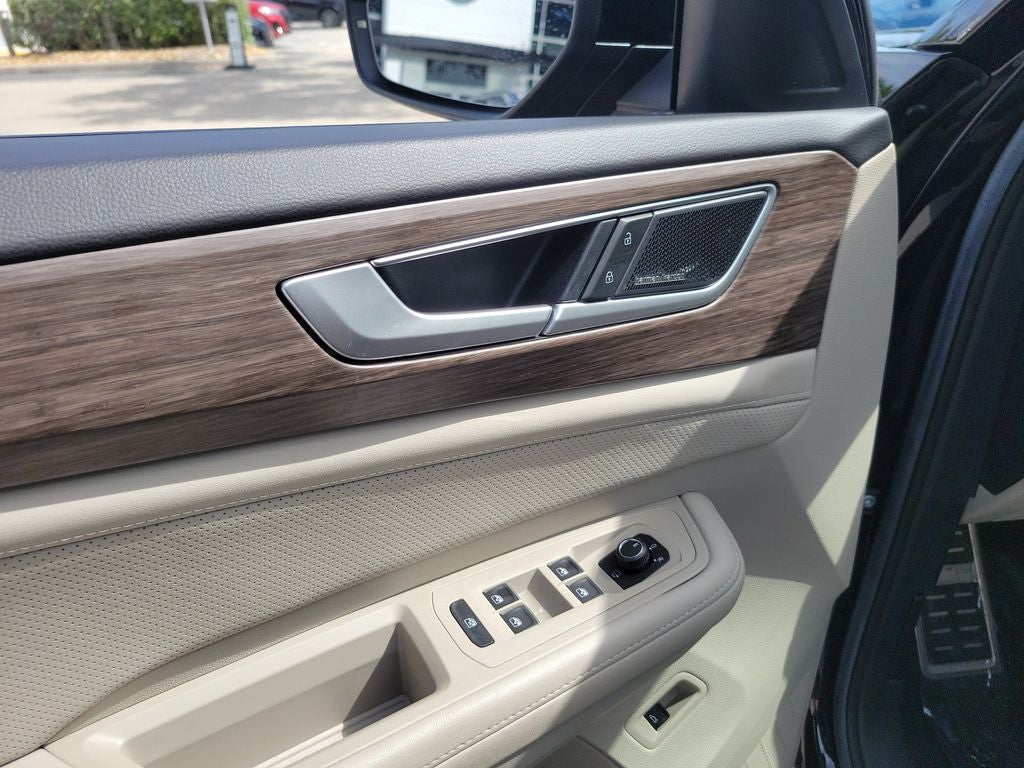 2024 Volkswagen Atlas 2.0T SEL Premium R-Line
