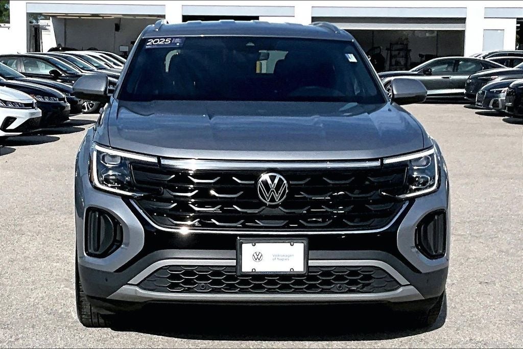 2025 Volkswagen Atlas Cross Sport 2.0T SE w/Technology