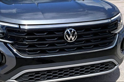 2025 Volkswagen Atlas Cross Sport 2.0T SE w/Technology