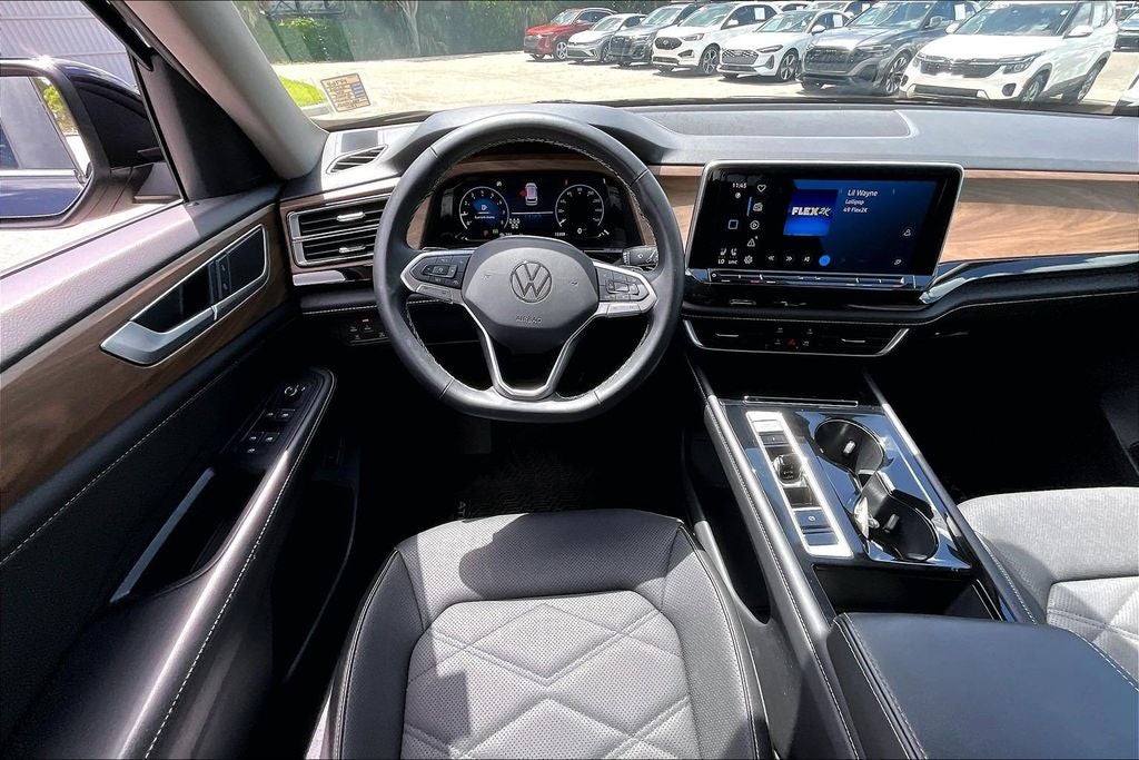 2024 Volkswagen Atlas 2.0T SE w/Technology