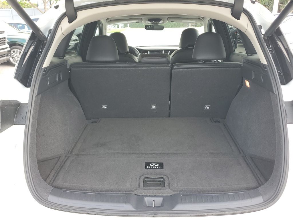 2025 INFINITI QX50 LUXE