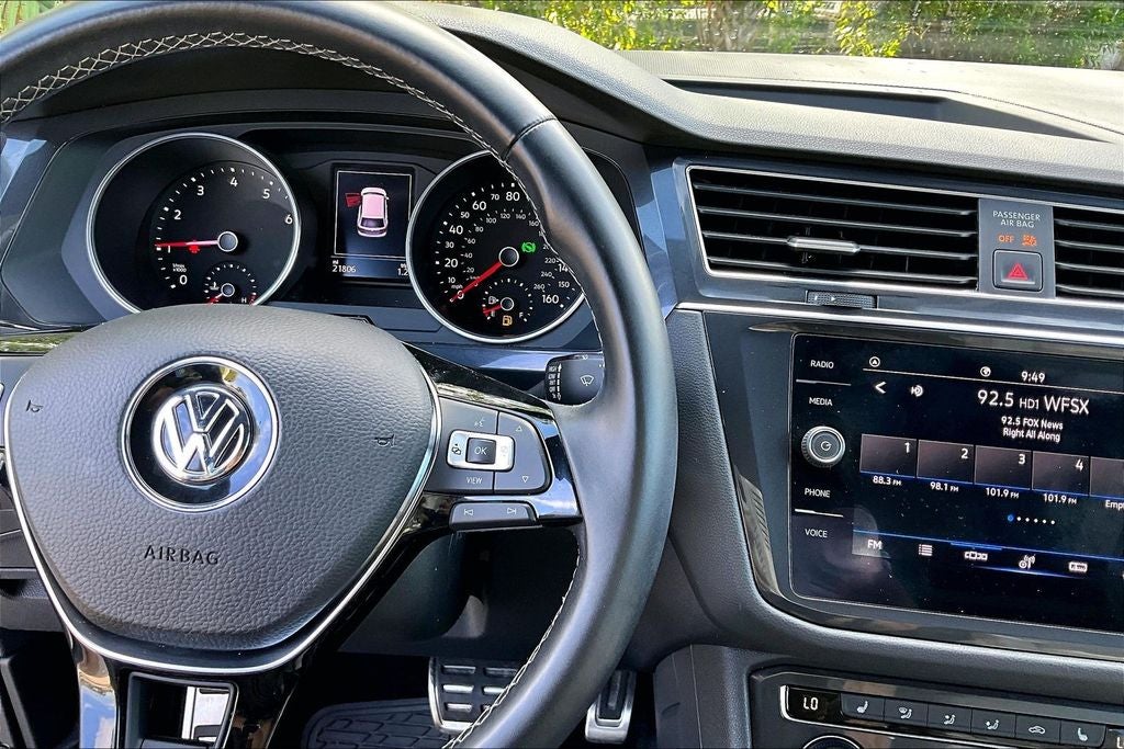 2021 Volkswagen Tiguan 2.0T SE R-Line Black