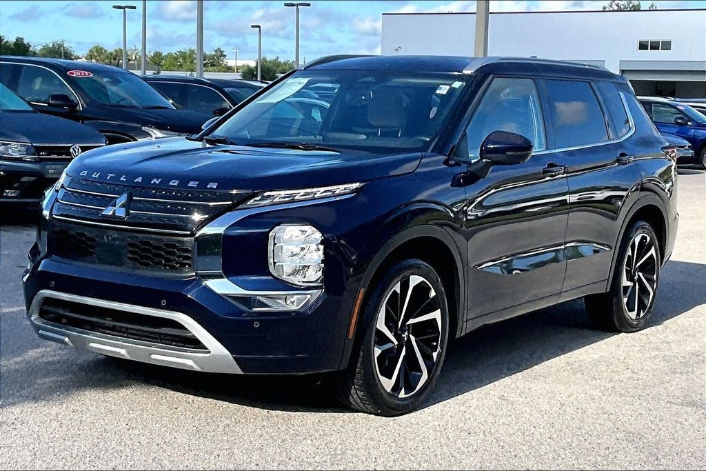 2023 Mitsubishi Outlander SEL