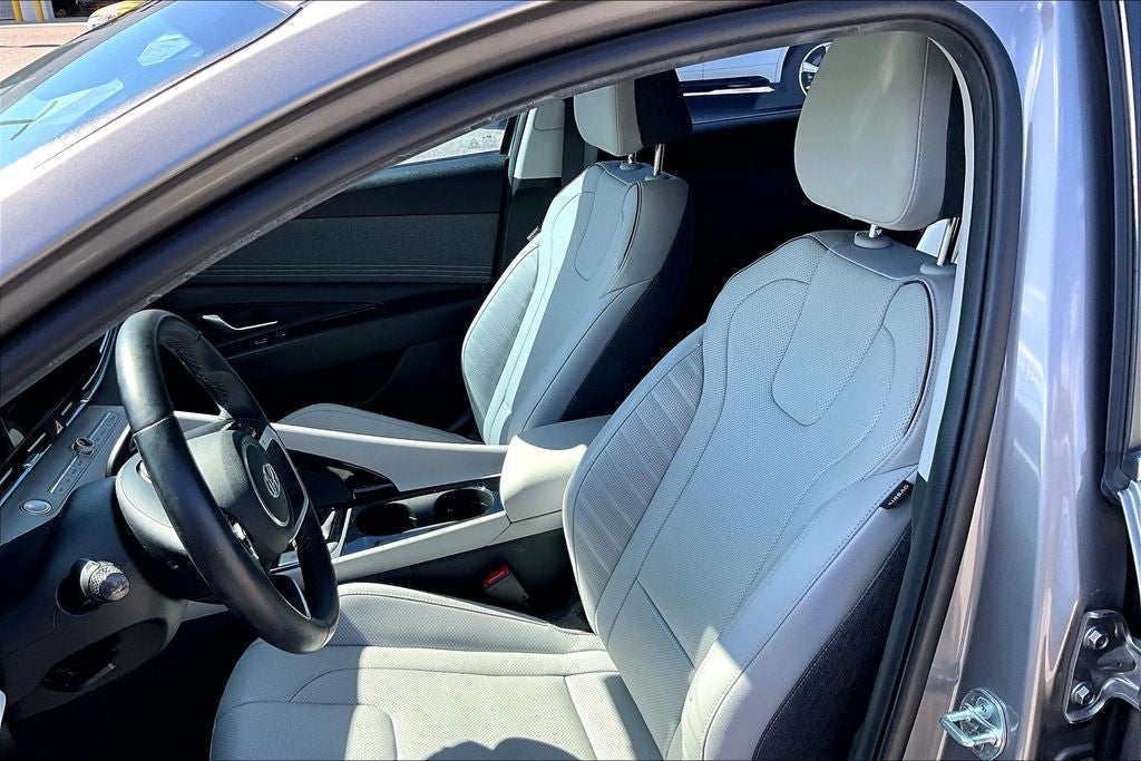 2022 Hyundai Elantra Limited