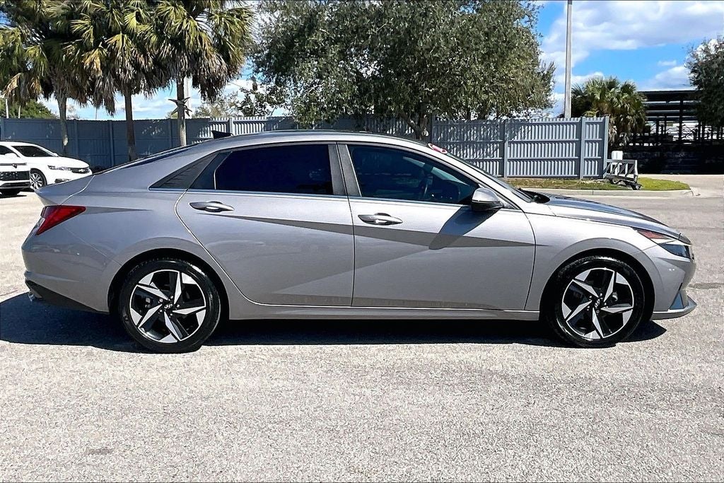 2022 Hyundai Elantra Limited