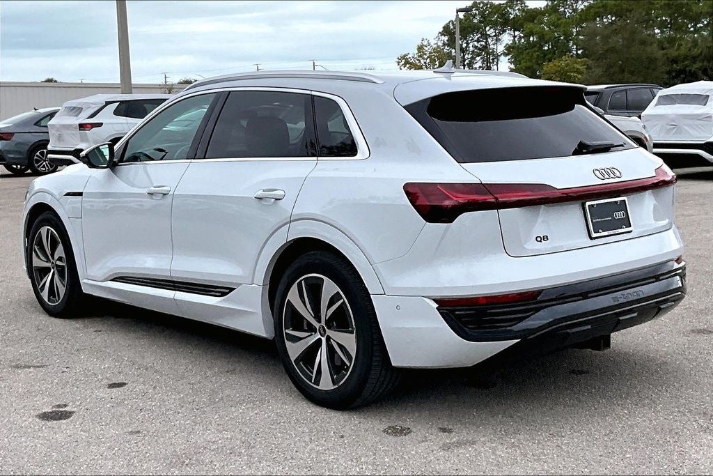 2024 Audi Q8 e-tron Premium Plus quattro