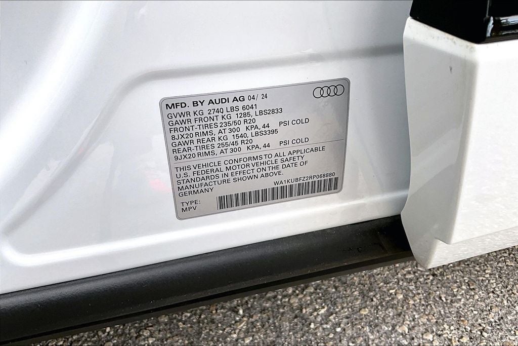 2024 Audi Q4 e-tron Premium quattro