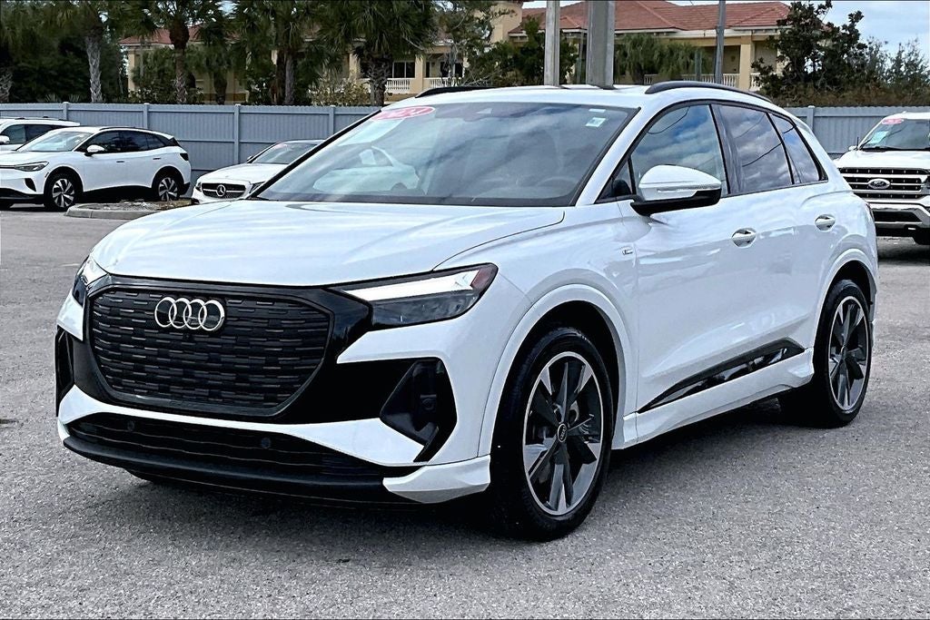 2024 Audi Q4 e-tron Premium quattro
