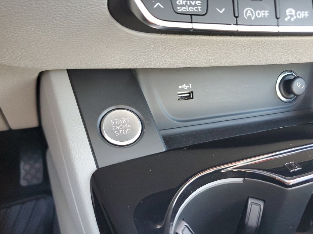 2023 Audi A4 40 Premium quattro