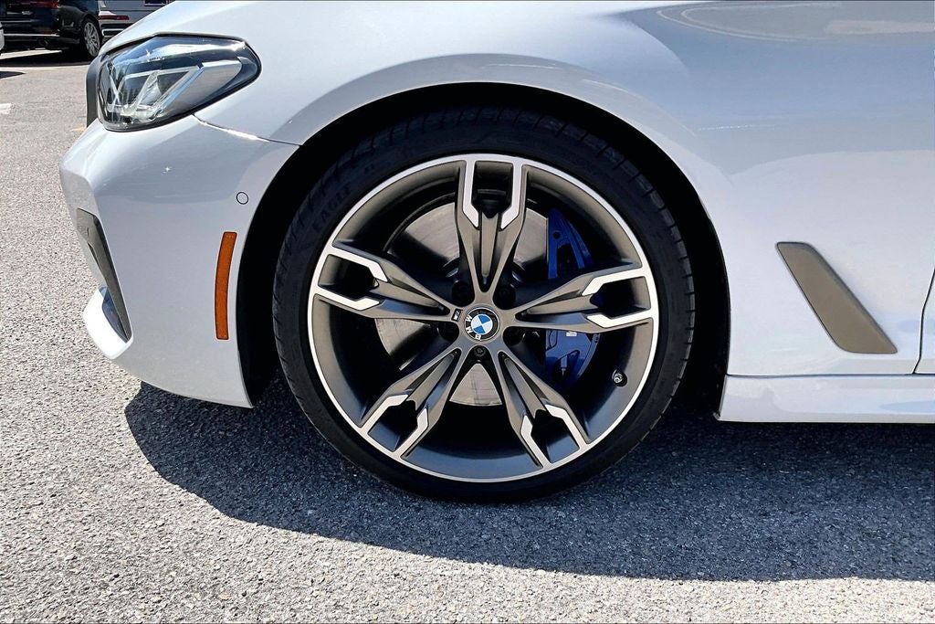 2022 BMW 5 Series M550i xDrive