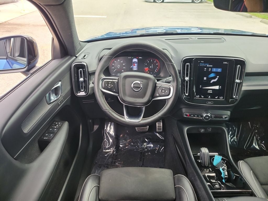 2021 Volvo XC40 R-Design