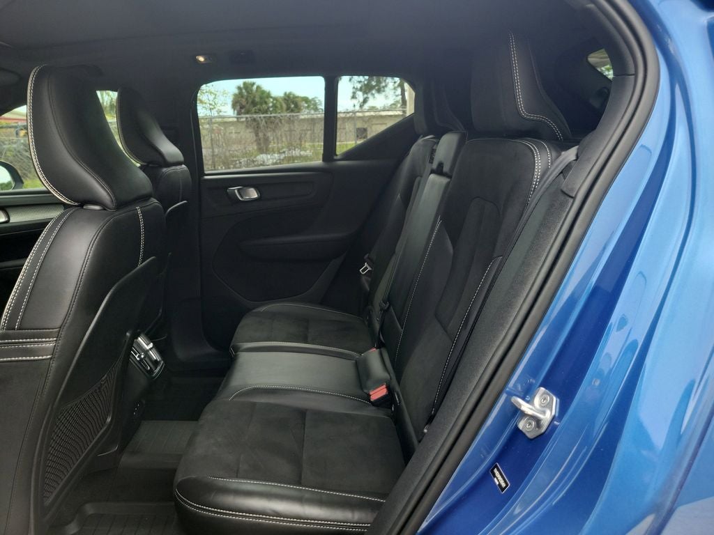 2021 Volvo XC40 R-Design