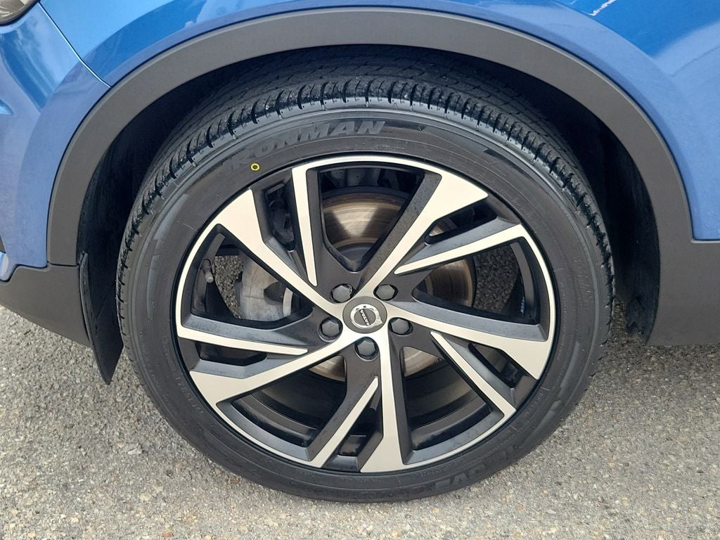2021 Volvo XC40 R-Design