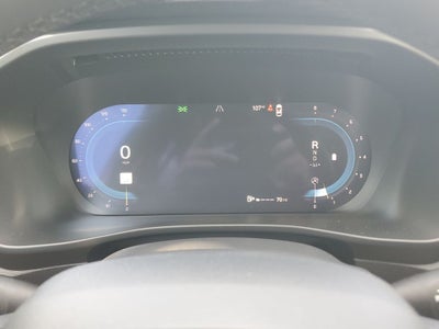 2025 Volvo XC40 B5 Ultra Bright Theme