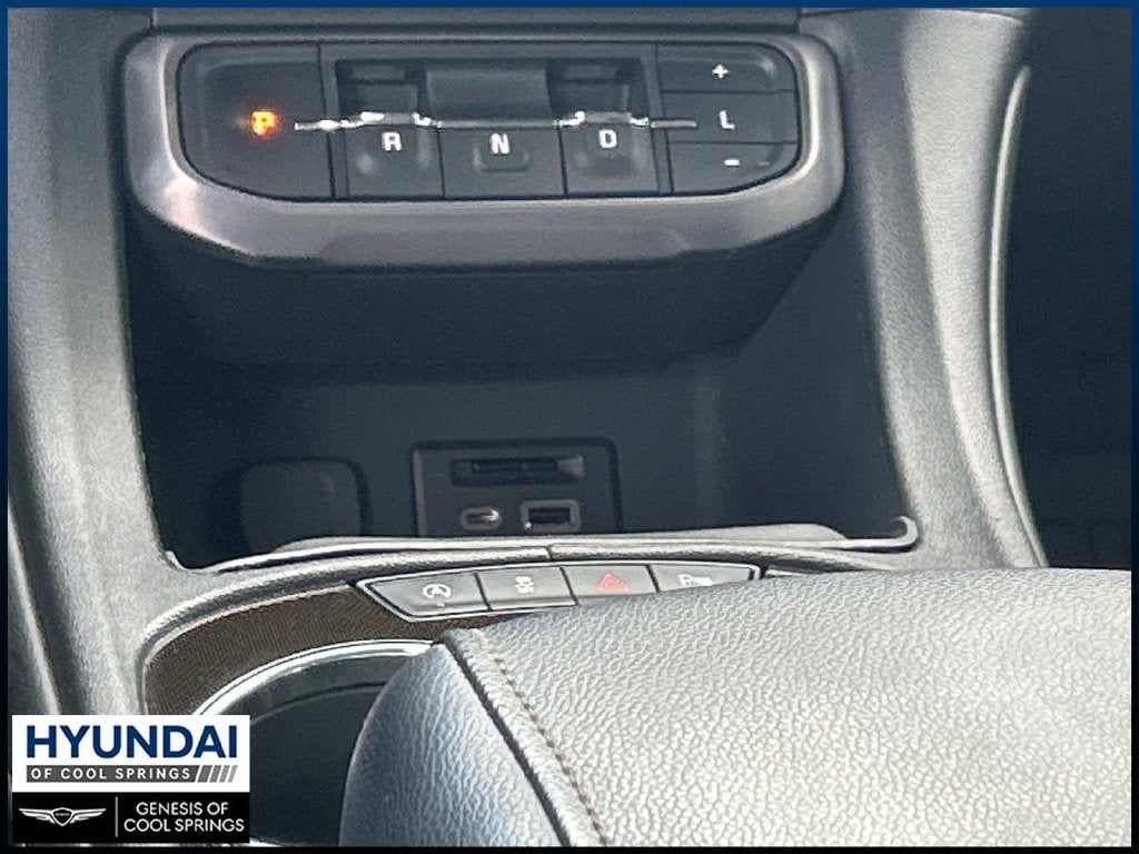 2022 GMC Acadia AT4