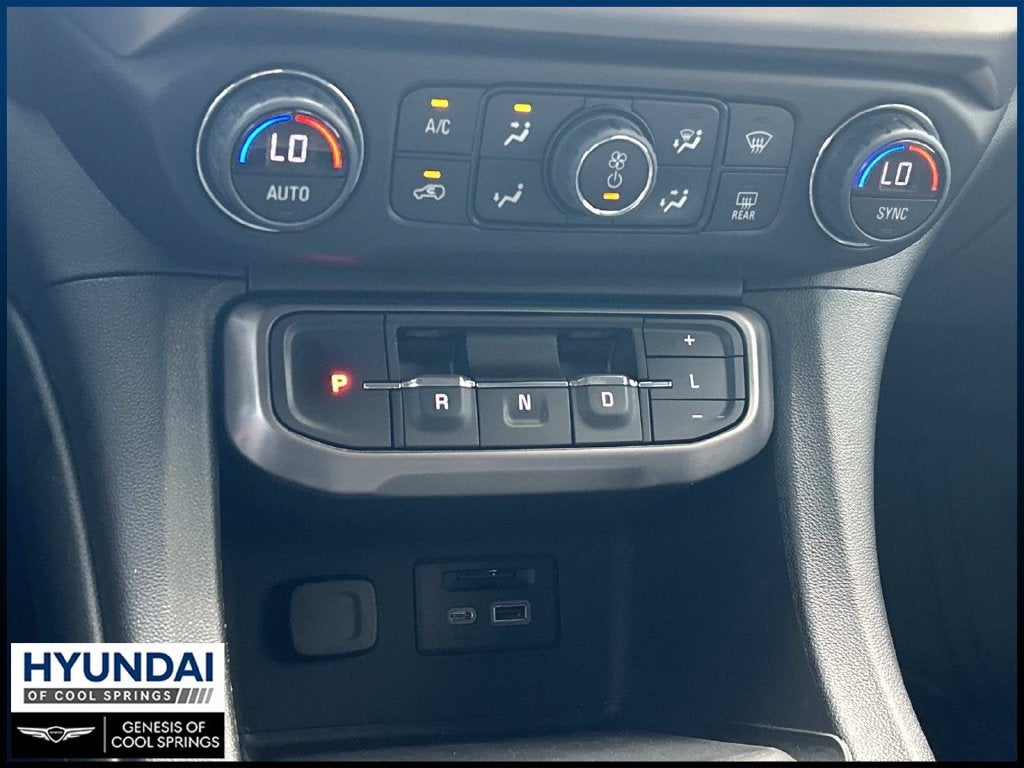 2022 GMC Acadia AT4