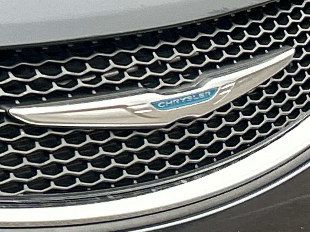 2020 Chrysler Pacifica Hybrid Touring L