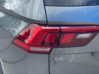 2023 Volkswagen Tiguan SE R-Line Black
