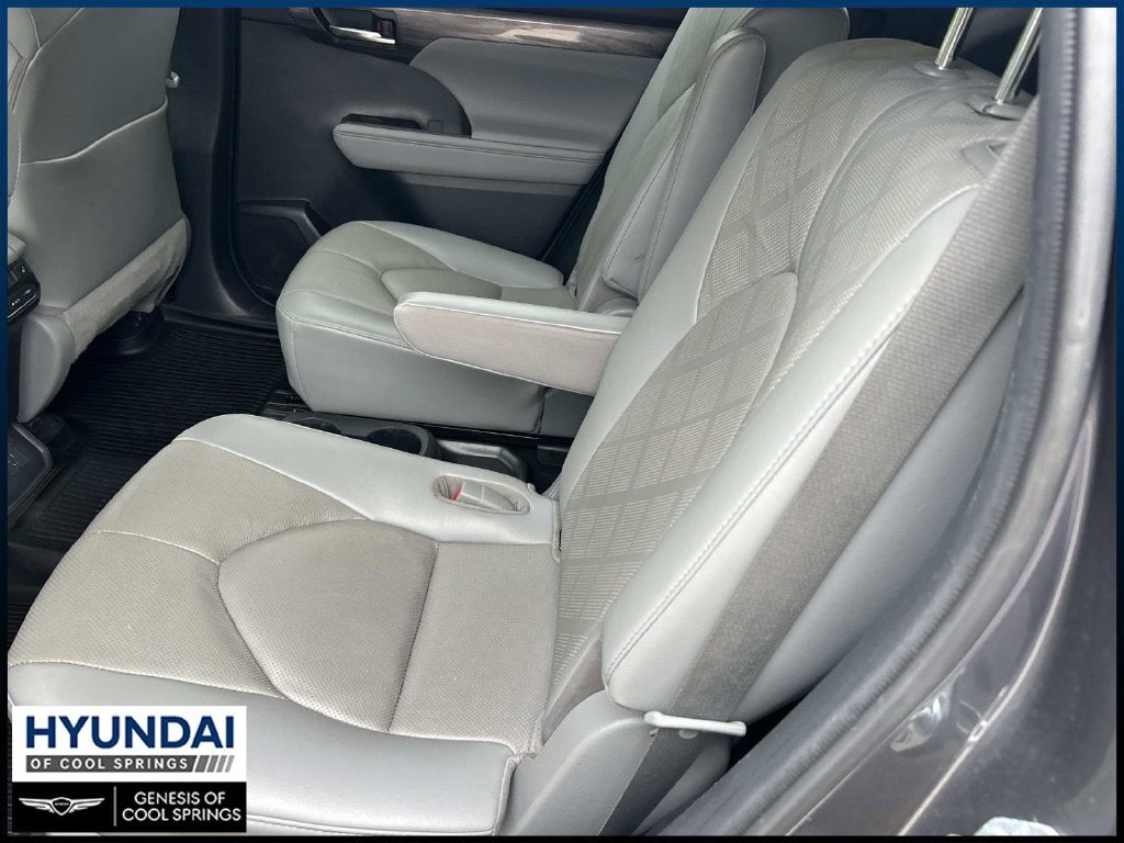 2021 Toyota Highlander Platinum