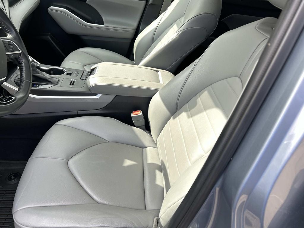 2021 Toyota Highlander Hybrid XLE