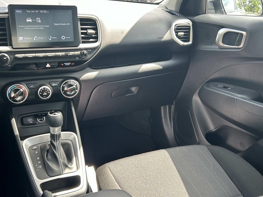 2025 Hyundai Venue SE