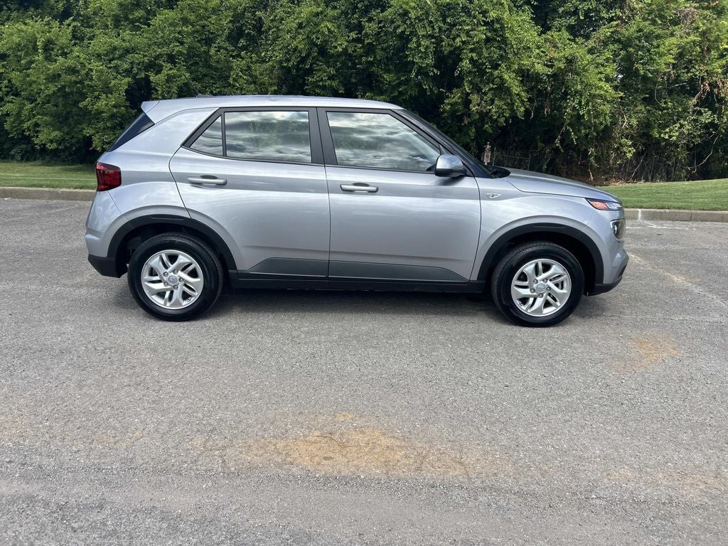 2025 Hyundai Venue SE