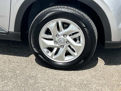2025 Hyundai Venue SE