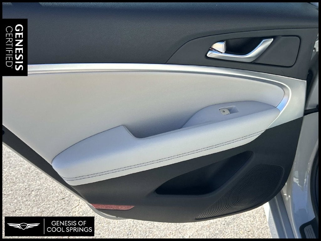 2025 Genesis G70 2.5T
