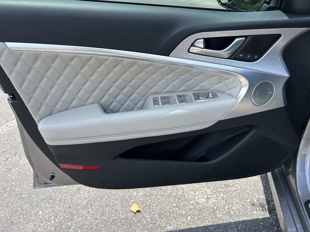 2023 Genesis G70 3.3T