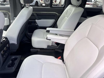 2025 Land Rover Defender X-Dynamic SE