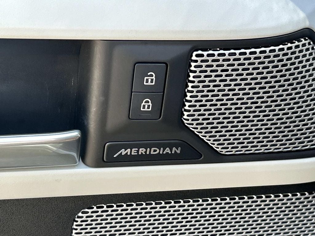 2024 Land Rover Defender S