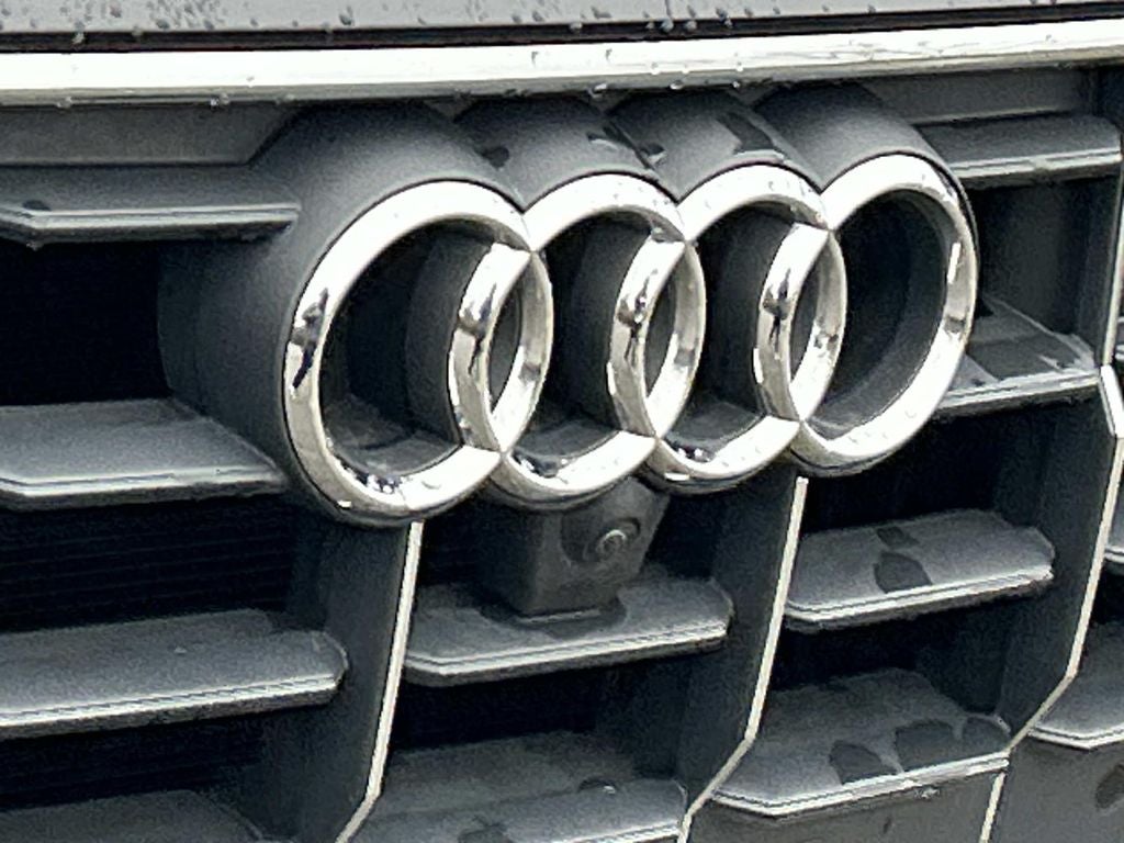 2019 Audi Q8 Premium Plus